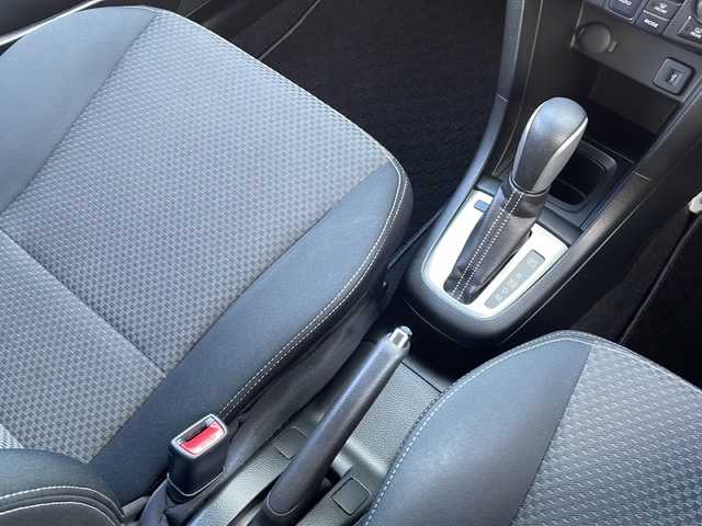 スズキ スイフト RS－DJE 山口県 2015(平27)年 6.2万km スーパーブラックパール ワンオーナー/純正SDナビ　【CN-R302Z】/・Bluetooth接続/・AM/FM/・DVD再生機能有/・ワンセグTV/ビルトインETC/クルーズコントロール/パドルシフト/アイドリングストップ/横滑り防止装置/純正フロアマット/スマートキー/プッシュスタート/スペアキー1本/USB入力端子/純正16インチアルミホイール/ウィンカーミラー