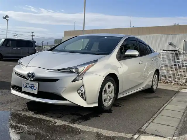 トヨタ プリウス S ツーリングセレクション 福島県 2016(平28)年 12.7万km シルバーM (株)IDOMが運営する【じしゃロン福島店】の自社ローン対象車両になります。こちらは現金ご利用時の価格です。/自社ローンご希望の方は別途その旨お申付け下さい/アルパイン車種専用ナビ/フルセグテレビ/バックカメラ/ウッドコンビステアリング/シートヒーター/ステアリングリモコン/ＥＴＣ/ドアバイザー/車両接近アラーム/運転モード切替（ＥＶ・ＥＣＯ・ＰＷＲ）