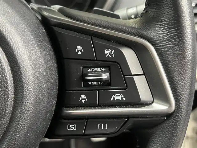 スバル インプレッサ Ｇ４ 2．0i－S アイサイト 秋田県 2017(平29)年 1.5万km クリスタルホワイトパール 寒冷地仕様/純正メモリーナビ(CN-LR820D)/【フルセグTV/DVD/CD/BT/USB/SD/HDMI】/バックカメラ/ETC/純正ドライブレコーダー/追従型クルーズコントロール/アクティブレーンキープ/衝突軽減ブレーキ/横滑り防止装置/トラクションコントール/リアビークルディテクション/インテリジェントAFS/LEDヘッドライト（ＡＵＴＯ付）/フォグランプ/アイドリングストップ/パドルシフト/ＧＰＳ＆レーダー探知機（A220）/電動格納ミラー/電動パーキングブレーキ/純正フロアマット/ドアバイザー/盗難防止装置/保証書・取扱説明書