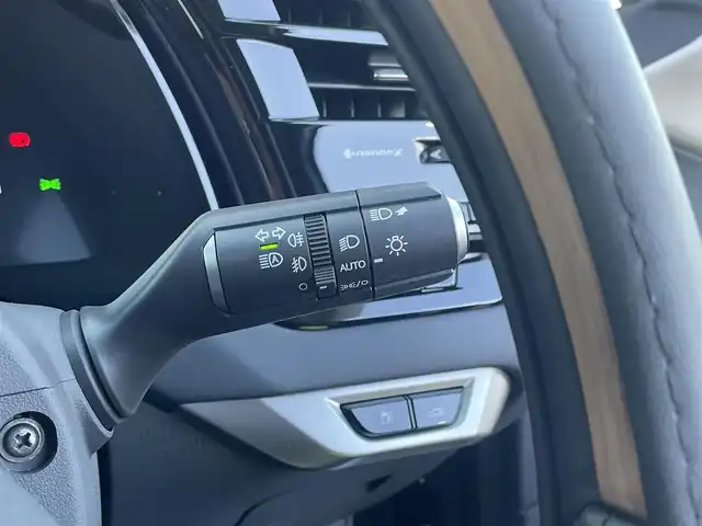 レクサス ＲＸ 350 バージョンL 栃木県 2024(令6)年 0.7万km グラファイトブラックガラスフレーク Lexus Safety　System＋/・プリクラッシュセーフティ/・レーダークルーズコントロール/・レーントレーシングアシスト/・オートマックハイビーム/・ブラインドスポットモニター/・夜間視界支援/・ロードサインアシスト/・ドライバー異常時対応システム/・プロアクティブドライビングアシスト/・レーンディパーチャーアラート/・レーンチェンジアシスト/・発進遅れ告知機能/・ドライバーモニター連携/・フロントクロストラフィックアラート/Lexus Teammate/・Lexus Teammate Advanced Drive/・Lexus Teammate Advanced Park/純正14インチディスプレイオーディオ/・ナビ機能/・フルセグTV/・BT/USB/AM.FM/・Miracast/サンルーフ/パノラミックビューモニター/パワーバックドア/デジタルインナーミラー/白レザーシート/全席パワーシート/全席シートヒーター/全席エアーシート/パドルシフト/ウッドコンビハンドル（純正ハンドルカバー有）/ステアリングスイッチ/ステアリングヒーター/電動パーキングブレーキ/オートホールド/LEDヘッドライト/アイドリングストップ/スマートキー