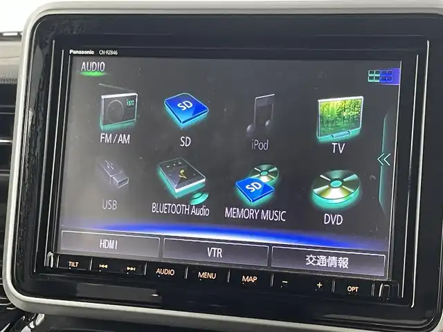 スズキ スペーシア カスタム HYBRID XS ターボ 福岡県 2019(平31)年 5.2万km ピュアホワイトパール 純正８型ナビ／フルセグＴＶ　/バックカメラ　/ビルトインＥＴＣ　/クルーズコントロール　/コーナーセンサー　/衝突軽減ブレーキ　/レーンキープ　/アイドリングストップ　/盗難防止装置　/パドルシフト　/両側電動スライドドア　/シートヒーター　/ハーフレザーシート　/ステアリングスイッチ　/ＬＥＤヘッドライト　/純正１５インチアルミホイール