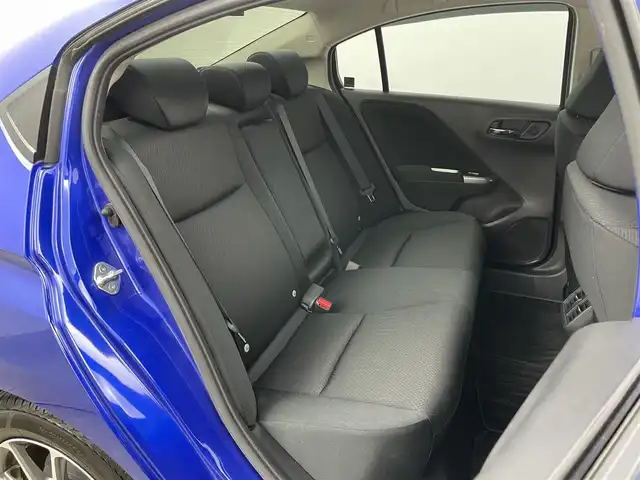 ホンダ グレイス LX 岡山県 2019(平31)年 2.7万km ブリリアントスポーティブルーメタリック 純正8インチナビ/【Bluetooth/フルセグTV/CD/DVD】/型番:VXM-195VFEi/バックカメラ/衝突軽減ブレーキシステム/LEDヘッドライト/ビルトインETC/オートハイビーム/オートライト/レーダークルーズコントロール/モデューロ15インチアルミホイール/プッシュスタート/アイドリングストップ/ワンオーナー/新車保証書/取扱説明書