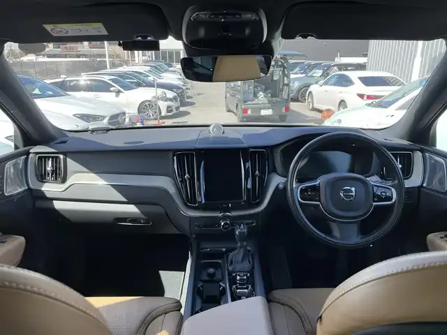 ボルボ ＸＣ６０ T5 AWD インスクリプション 栃木県 2017(平29)年 4.8万km パイングレーメタリック パノラマサンルーフ 」/Bowers＆Wilkins /ヘッドアップディスプレイ /全周囲カメラ /ステアリングヒーター /ベンチレーションシート /パワーシート /シートヒーター/ メーカーナビ /（AM/FM/Bluetooth）/フルセグTV/保証書/取扱説明書 /スペアキー