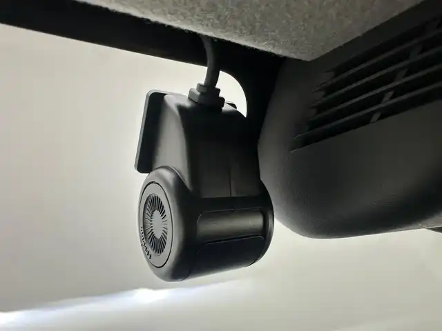 スズキ スペーシア カスタム HYBRID XS ターボ 兵庫県 2023(令5)年 1.3万km ピュアホワイトパール ・純正メモリナビ/・全方位カメラ/・前後ドライブレコーダー/・ビルドインETC/・衝突軽減ブレーキ/・レーンキープアシスト/・追従クルーズコントロール/・両側パワスラ/・ヘッドアップディスプレイ/・シートヒーターD席/・ハーフレザーシート/・パドルシフト/・LEDヘッドライト/・LEDフォグランプ/・純正フロアマット/・ドアバイザー/・アイドリングストップ/・純正15インチアルミホイール/・スマートキー/・スペアキー1本/・プッシュスタート