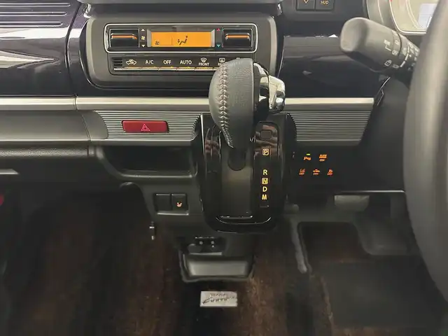 スズキ スペーシア カスタム HYBRID XS ターボ 兵庫県 2023(令5)年 1.3万km ピュアホワイトパール ・純正メモリナビ/・全方位カメラ/・前後ドライブレコーダー/・ビルドインETC/・衝突軽減ブレーキ/・レーンキープアシスト/・追従クルーズコントロール/・両側パワスラ/・ヘッドアップディスプレイ/・シートヒーターD席/・ハーフレザーシート/・パドルシフト/・LEDヘッドライト/・LEDフォグランプ/・純正フロアマット/・ドアバイザー/・アイドリングストップ/・純正15インチアルミホイール/・スマートキー/・スペアキー1本/・プッシュスタート