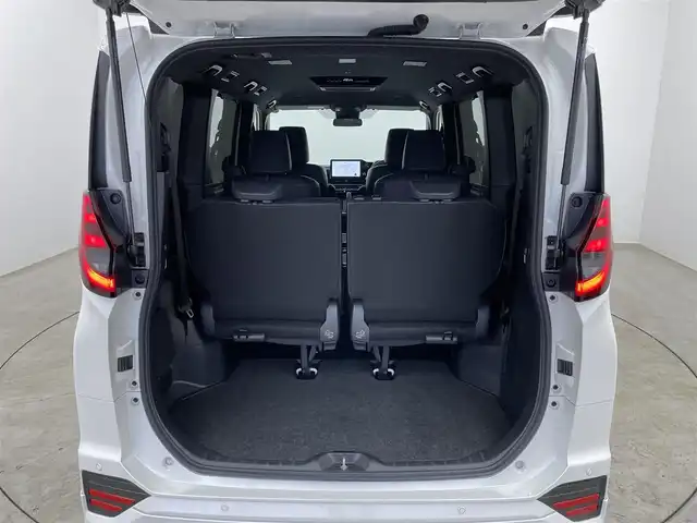 トヨタ ノア ハイブリッド S－Z 埼玉県 2024(令6)年 3.2万km ホワイトパールクリスタルシャイン モデリスタエアロ/純正１０．５インチディスプレイオーディオ/フルセグTV/CD/DVD/Bluetooth/HDMI/１３．２インチフリップダウンモニター/パノラミックビューモニター/ＢＳＭ/ビルトインＥＴＣ２．０/トヨタチームメイト/レーダークルーズコントロール/シートヒーター/AC100V/パーキングアシスト/両側パワースライドドア/純正アルミホイール/オートハイビーム/ＬＥＤヘッドライト