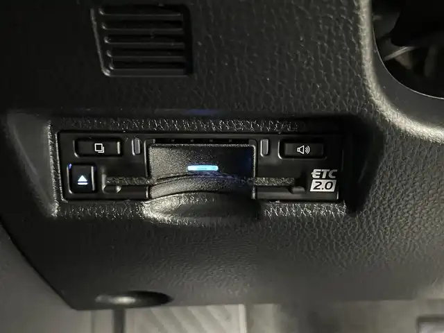 トヨタ ノア ハイブリッド S－Z 埼玉県 2024(令6)年 3.2万km ホワイトパールクリスタルシャイン モデリスタエアロ/純正１０．５インチディスプレイオーディオ/フルセグTV/CD/DVD/Bluetooth/HDMI/１３．２インチフリップダウンモニター/パノラミックビューモニター/ＢＳＭ/ビルトインＥＴＣ２．０/トヨタチームメイト/レーダークルーズコントロール/シートヒーター/AC100V/パーキングアシスト/両側パワースライドドア/純正アルミホイール/オートハイビーム/ＬＥＤヘッドライト