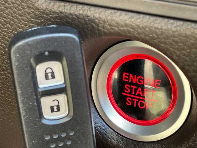 ホンダ Ｎ ＢＯＸ G 長野県 2021(令3)年 2.3万km プラチナホワイトパール ４WD/ホンダセンシング/純正メモリナビ/CD/DVD/Bluetooth/USB/バックカメラ/シートヒーター/コーナーセンサー/クルーズコントロール/ＬＥＤヘッドライト/横滑り防止装置/保証書・取説/スペアキー