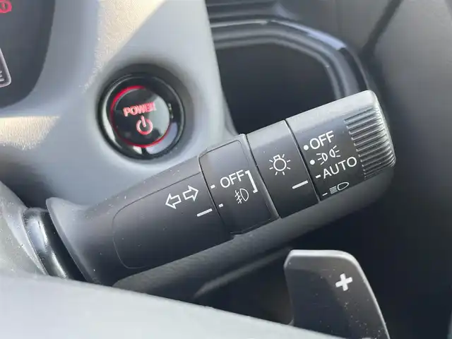 ホンダ フィット e:HEV RS 岡山県 2025(令7)年 0.8万km クリスタルブラックパール 登録時走行距離7288km/純正HDDナビ/(AM/FM/BT/DVD/Apple Car Play)/ホンダセンシング/ビルトインETC/ドライブレコーダー前方/フルセグTV/バックカメラ/コーナーセンサー前後/オートライト/衝突被害軽減システム/レーンキープアシスト/クルーズコントロール/アイドリングストップ/横滑り防止装置/盗難防止装置/ABS/パドルシフト/スマートキー/スペアキー1本/保証書/取扱説明書/記録簿