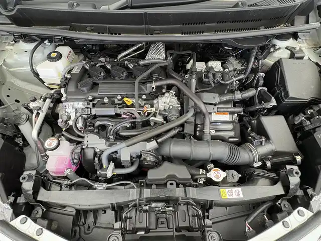 トヨタ アクア X 宮城県 2023(令5)年 1.5万km プラチナホワイトパールマイカ 純正ナビ/ＥＴＣ/ドライブレコーダー/全方位カメラ/衝突軽減システム/レーンキープアシスト/横滑り防止装置/オートライト/オートマチックハイビーム/冷房ＡＡＣ/ＡＢＳ/純正フロアマット/禁煙車