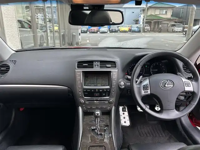 レクサス ＩＳ 250C バージョンL 大阪府 2011(平23)年 4.3万km レッドマイカクリスタルシャイン 純正ナビ/純正フロアマット/純正アルミホイール/オープンカー/Bluetooth/レザーシート/ビルトインETC/前席パワーシート/横滑り防止装置/前後コーナーセンサー/オートライト/Wエアバッグ/エンジンスタートボタン/保証書/取扱説明書