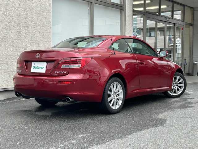 レクサス ＩＳ 250C バージョンL 大阪府 2011(平23)年 4.3万km レッドマイカクリスタルシャイン オープンカー/純正HDDナビ/（ワンセグ/BT/CD/DVD）/バックカメラ/クルーズコントロール/横滑り防止システム/前後コーナーセンサー/プッシュスタート/黒レザーシート/前席パワーシート/純正17インチAW/保証書/取扱説明書/スペアキー　有