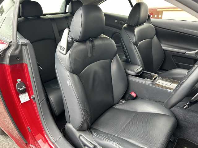 レクサス ＩＳ 250C バージョンL 大阪府 2011(平23)年 4.3万km レッドマイカクリスタルシャイン オープンカー/純正HDDナビ/（ワンセグ/BT/CD/DVD）/バックカメラ/クルーズコントロール/横滑り防止システム/前後コーナーセンサー/プッシュスタート/黒レザーシート/前席パワーシート/純正17インチAW/保証書/取扱説明書/スペアキー　有