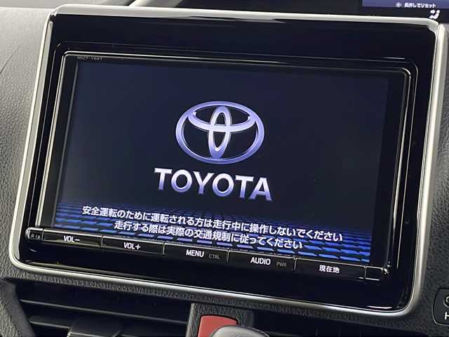 トヨタ ヴォクシー ZS 煌 新潟県 2018(平30)年 1.8万km ブラック 純正メモリナビ/フルセグTV/Bluetooth/CD/DVD/USB/バックカメラ/アルパインフリップダウンモニター/両側パワースライドドア/前方ドライブレコーダー/ビルトインETC/クルーズコントロール/レーンキープアシスト/LEDヘッドライト/純正フロアマット/純正アルミホイール