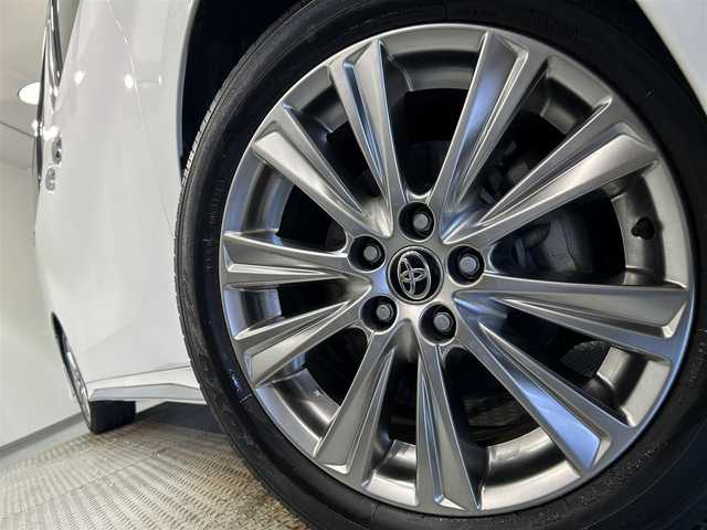 トヨタ アルファード S タイプゴールド 愛知県 2021(令3)年 6万km ホワイトパールクリスタルシャイン 純正９インチディスプレイオーディオ　/（Bluetooth/AM/FM/DVD/USB/Miracast)/純正フリップダウンモニター/モデリスタエアロ（F・R)/両側パワースライドドア　/ＡＣ１００Ｖ　/トヨタセーフティセンス　/　　-プリクラッシュセーフティ/　　-レーントレーニングアシスト/　　-レーダークルーズコントロール/　　-ロードサインアシスト/　　-アダプティブハイビーム/３眼ＬＥＤヘッドライト/LEDフォグランプ　/ビルトインＥＴＣ　/バックカメラ　/クリアランスソナー/電動バックドア/オットマン/プッシュスタート/　　-スマートキー