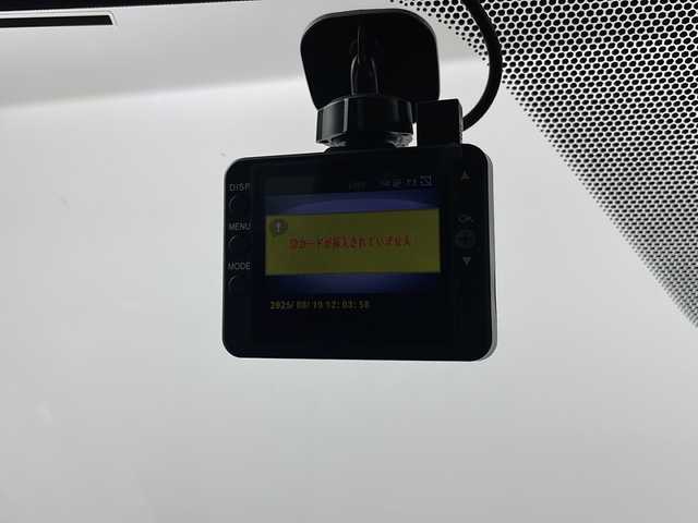 トヨタ シエンタ G セーフティエディション 埼玉県 2020(令2)年 5.2万km ブラックマイカ トヨタセーフティセンス/両側パワースライドドア/社外メモリナビ(型式:CN-RE06WD)/CD/DVD/Bluetooth/フルセグ/パノラミックビューモニター/ドライブレコーダー/ETC/シートヒーター/ステアリングヒーター/プッシュスタート/スマートキー