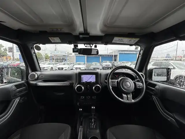 クライスラー・ジープ ジープ ラングラー アンリミテッド サハラ 滋賀県 2016(平28)年 5.1万km ビレットシルバー ワンオーナー/ドライブレコーダー前後/社外ナビ/フルセグTV/CD/DVD/SD/Bluetooth/サイド/バックカメラ/クルーズコントロール/ALPINEスピーカー/オートライト/ETC
