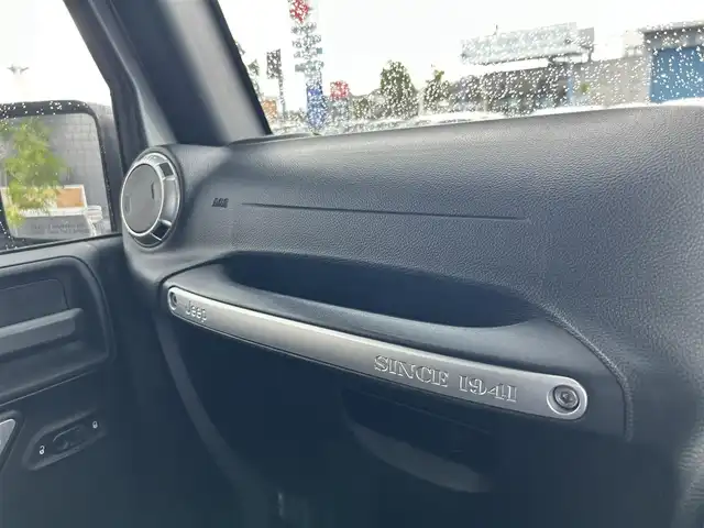 クライスラー・ジープ ジープ ラングラー アンリミテッド サハラ 滋賀県 2016(平28)年 5.1万km ビレットシルバー ワンオーナー/ドライブレコーダー前後/社外ナビ/フルセグTV/CD/DVD/SD/Bluetooth/サイド/バックカメラ/クルーズコントロール/ALPINEスピーカー/オートライト/ETC