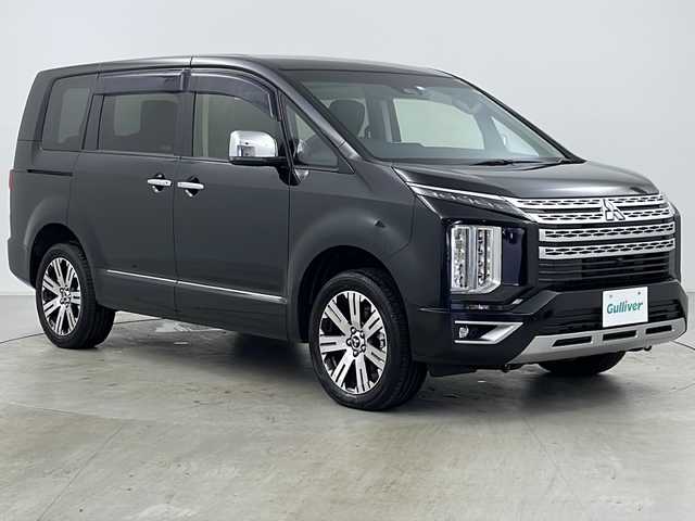 三菱 デリカＤ：５ P 道央・札幌 2023(令5)年 0.1千km ブラックダイヤモンド ・４WD/・寒冷地仕様/・e-Assist/・ディーゼル&ターボ/・純正10.1インチナビ（CD/DVD/BT）/・全方位カメラ/・左側オートステップ/・両側パワースライドドア/・パワーバックドア /・運転席パワーシート/・前席シートヒーター/・ステアリングヒーター/・クルーズコントロール/・ビルトインETC/・レザー調シートカバー/・LEDヘッドライト/・フォグランプ/・B S M/・AC100V/・スマートキー/・プッシュスタート/・フロアマット/・スペアキー