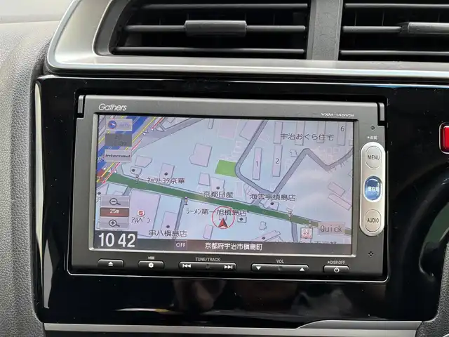 ホンダ フィット 13G Lパッケージ 京都府 2013(平25)年 6.6万km アラバスターシルバーメタリック ワンオーナー/禁煙車/65856キロ/純正ナビ/ワンセグTV/Bluetooth/ETC/バックカメラ/LEDヘットライト/スマートキー２個/保証書/説明書