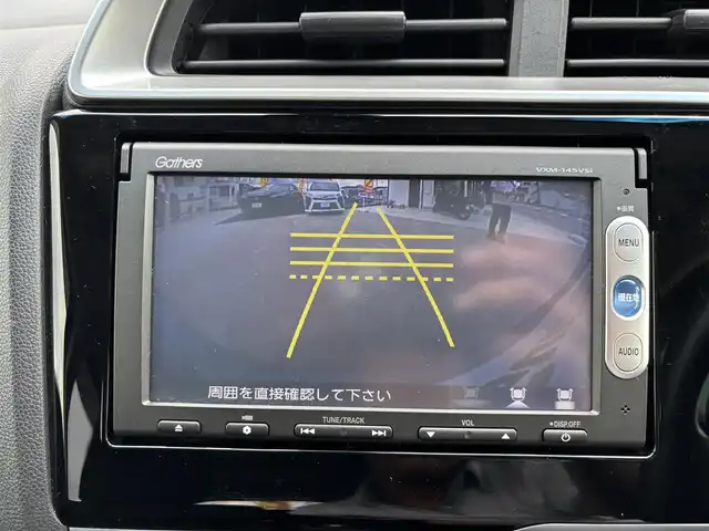 ホンダ フィット 13G Lパッケージ 京都府 2013(平25)年 6.6万km アラバスターシルバーメタリック ワンオーナー/禁煙車/65856キロ/純正ナビ/ワンセグTV/Bluetooth/ETC/バックカメラ/LEDヘットライト/スマートキー２個/保証書/説明書
