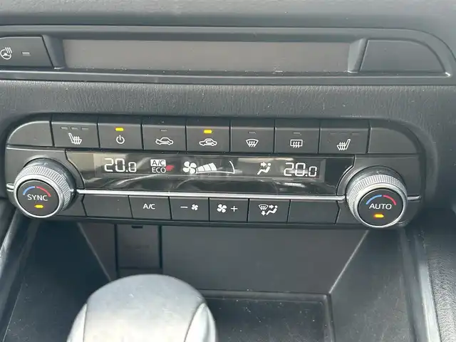マツダ ＣＸ－５ 20S ブラックトーンED 岡山県 2022(令4)年 1.6万km ジェットブラックマイカ 純正10.25インチセンターディスプレイ/Bluetooth、AM、FM、フルセグTV/Apple Carplay、Android　Auto/全方位カメラ/運転席メモリーシート/パワーシート/前席シートヒーター/ステアリングヒーター/パドルシフト/ハンズフリー機能付きパワーバックドア/アドバンスドスマートシティブレーキアシスト/スマートシティブブレーキサポート/AT誤発進抑制制御/レーダークルーズコントロール/車線逸脱警報システム/ブラインドスポットモニタリング/ドライバーアテンションアラート/リアパーキングセンサー/アダブティブLEDヘッドライト/レーンキープアシストシステム/交通標識認識システム