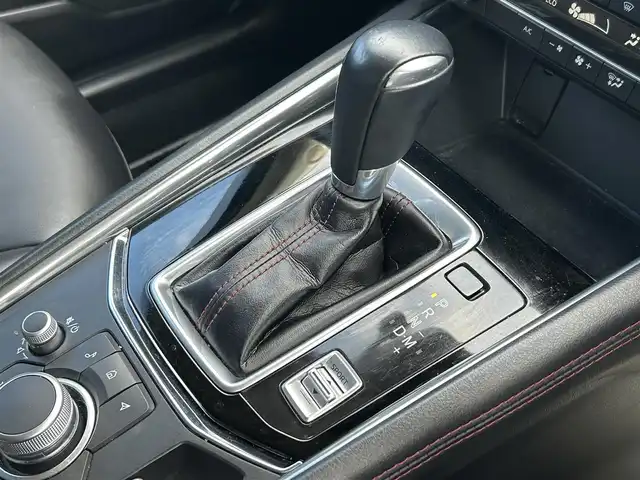 マツダ ＣＸ－５ 20S ブラックトーンED 岡山県 2022(令4)年 1.6万km ジェットブラックマイカ 純正10.25インチセンターディスプレイ/Bluetooth、AM、FM、フルセグTV/Apple Carplay、Android　Auto/全方位カメラ/運転席メモリーシート/パワーシート/前席シートヒーター/ステアリングヒーター/パドルシフト/ハンズフリー機能付きパワーバックドア/アドバンスドスマートシティブレーキアシスト/スマートシティブブレーキサポート/AT誤発進抑制制御/レーダークルーズコントロール/車線逸脱警報システム/ブラインドスポットモニタリング/ドライバーアテンションアラート/リアパーキングセンサー/アダブティブLEDヘッドライト/レーンキープアシストシステム/交通標識認識システム