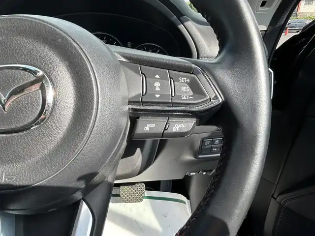 マツダ ＣＸ－５ 20S ブラックトーンED 岡山県 2022(令4)年 1.6万km ジェットブラックマイカ 純正10.25インチセンターディスプレイ/Bluetooth、AM、FM、フルセグTV/Apple Carplay、Android　Auto/全方位カメラ/運転席メモリーシート/パワーシート/前席シートヒーター/ステアリングヒーター/パドルシフト/ハンズフリー機能付きパワーバックドア/アドバンスドスマートシティブレーキアシスト/スマートシティブブレーキサポート/AT誤発進抑制制御/レーダークルーズコントロール/車線逸脱警報システム/ブラインドスポットモニタリング/ドライバーアテンションアラート/リアパーキングセンサー/アダブティブLEDヘッドライト/レーンキープアシストシステム/交通標識認識システム