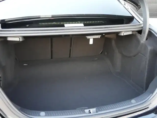 メルセデス・ベンツ Ｅ２００ アバンギャルド 静岡県 2017(平29)年 2.3万km オブシディアンブラック レザーエクスクルーシブパッケージ/レーダーセーフティパッケージ/ブラックレザーシートシートヒーター/CommandHDDナビフルセグTVBluetooth/全方位カメラ/ブルメスターサラウンド/パワートランクリッド/エアバランス/DSRCETC/ドライブレコーダー