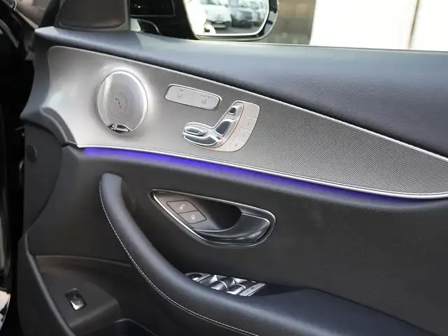 メルセデス・ベンツ Ｅ２００ アバンギャルド 静岡県 2017(平29)年 2.3万km オブシディアンブラック レザーエクスクルーシブパッケージ/レーダーセーフティパッケージ/ブラックレザーシートシートヒーター/CommandHDDナビフルセグTVBluetooth/全方位カメラ/ブルメスターサラウンド/パワートランクリッド/エアバランス/DSRCETC/ドライブレコーダー