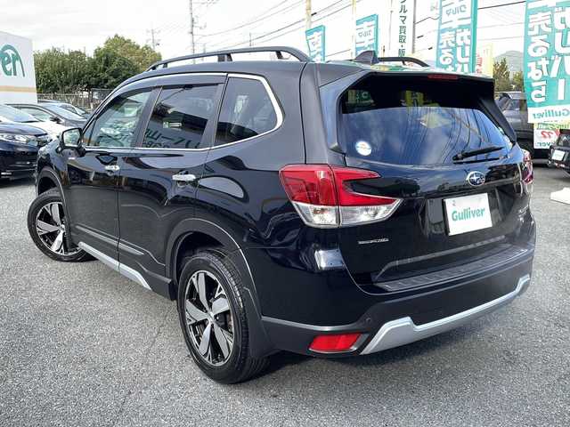 スバル フォレスター ハイブリッド アドバンス 山口県 2019(平31)年 3.5万km クリスタルブラックシリカ 純正ナビ/DVD/CD/SD/MSV/BT/USB/フルセグTV/フロント/サイド/バックカメラ/黒レザーシート/前席パワーシート/全席シートヒーター/純正エアロ/純正18インチアルミホイール/純正LEDヘッドライト/純正フォグランプ/オートライト/革巻きステアリング/ステアリングスイッチ/ステアリングヒーター/クルーズコントロール/パドルシフト/パワーバックドア/オートパーキングホールド/デジタルインナーミラー/アイサイト/横滑り防止/LKA/BSM/スマートキー×２/ドライブレコーダー/ルーフレール/純正フロアマット/トランクカバー/純正ドアバイザー/ETC/電動格納ウインカードアミラー(オート機能付き)