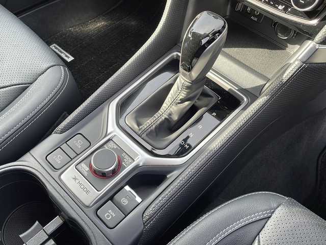 スバル フォレスター ハイブリッド アドバンス 山口県 2019(平31)年 3.5万km クリスタルブラックシリカ 純正ナビ/DVD/CD/SD/MSV/BT/USB/フルセグTV/フロント/サイド/バックカメラ/黒レザーシート/前席パワーシート/全席シートヒーター/純正エアロ/純正18インチアルミホイール/純正LEDヘッドライト/純正フォグランプ/オートライト/革巻きステアリング/ステアリングスイッチ/ステアリングヒーター/クルーズコントロール/パドルシフト/パワーバックドア/オートパーキングホールド/デジタルインナーミラー/アイサイト/横滑り防止/LKA/BSM/スマートキー×２/ドライブレコーダー/ルーフレール/純正フロアマット/トランクカバー/純正ドアバイザー/ETC/電動格納ウインカードアミラー(オート機能付き)