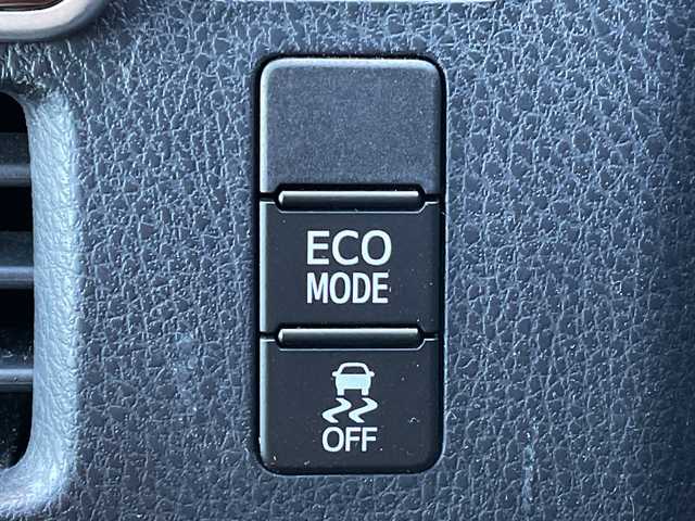 トヨタ ノア Si ダブルバイビーⅢ 千葉県 2021(令3)年 3.7万km ホワイトパールクリスタルシャイン 純正10インチナビ/(FM/AM/フルセグTV/BT/CD/DVD)/純正12.1インチフリップダウンモニター/ドライブレコーダー前後/衝突被害軽減システム/車線逸脱警報/バックカメラ/クルーズコントロール/ハーフレザーシート/両側パワースライドドア/横滑り防止装置/ETC/アイドリングストップ/LEDヘッドライト/フォグランプ/オートライト/ウィンカーミラー/電動格納ミラー/純正16インチAW/シートリフター/プッシュスタート/スマートキー/フロアマット/スペアキー/取扱説明書/保証書