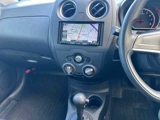 日産 ノート X 大阪府 2020(令2)年 0.4万km ホワイト ナビ　/地デジ　/全方位カメラ　/デジタルインナーミラー　/オートライト　/オートハイビーム　/前後コーナーセンサー　/ドライブレコーダー　/フロアーマット　/スマートキー