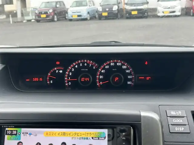 トヨタ ヴォクシー ZS 煌Z 群馬県 2013(平25)年 5.9万km ホワイトパールクリスタルシャイン 純正ナビ（FM・AM/CD・DVD）/Bluetooth接続/フルセグテレビ/ビルトインETC/バックカメラ/オートライト/オートハイビーム/電格ミラー/シートアレンジ/純正フロアマット/ハーフレザーシート/プッシュスタート/スマートキー/ウォークスルー/センターデフロック/両側パワースライドドア/3列シート/スタッドレスタイヤセット積込/取扱説明書/保証書/記録簿