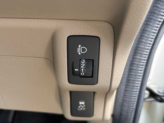 ホンダ Ｎ ＢＯＸ G 青森県 2014(平26)年 14.4万km プレミアムホワイトパール 4WD/社外メモリナビ（BlueTooth/フルセグ）/バックカメラ/社外エンジンスターター/ライトレベライザー/電動格納ミラー/プッシュスタート/ステアリングスイッチ/夏タイヤ積込み