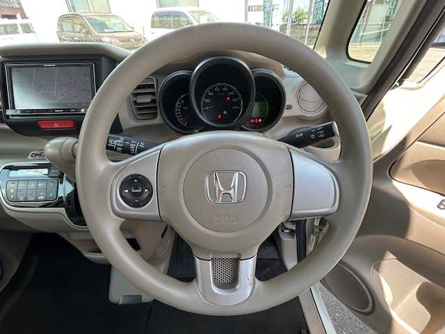 ホンダ Ｎ ＢＯＸ G 青森県 2014(平26)年 14.4万km プレミアムホワイトパール 4WD/社外メモリナビ（BlueTooth/フルセグ）/バックカメラ/社外エンジンスターター/ライトレベライザー/電動格納ミラー/プッシュスタート/ステアリングスイッチ/夏タイヤ積込み