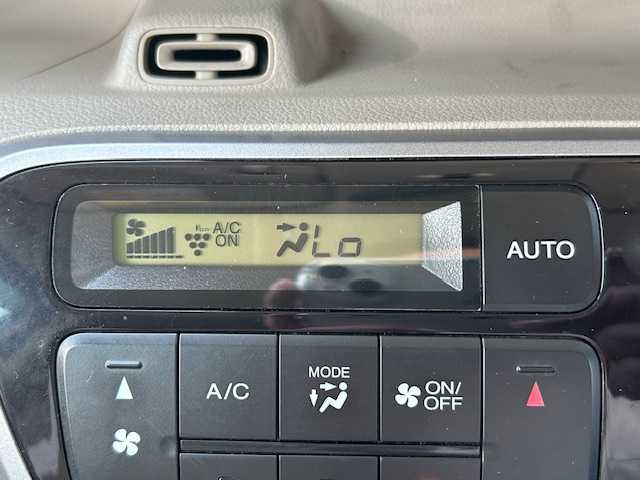 ホンダ Ｎ ＢＯＸ G 青森県 2014(平26)年 14.4万km プレミアムホワイトパール 4WD/社外メモリナビ（BlueTooth/フルセグ）/バックカメラ/社外エンジンスターター/ライトレベライザー/電動格納ミラー/プッシュスタート/ステアリングスイッチ/夏タイヤ積込み