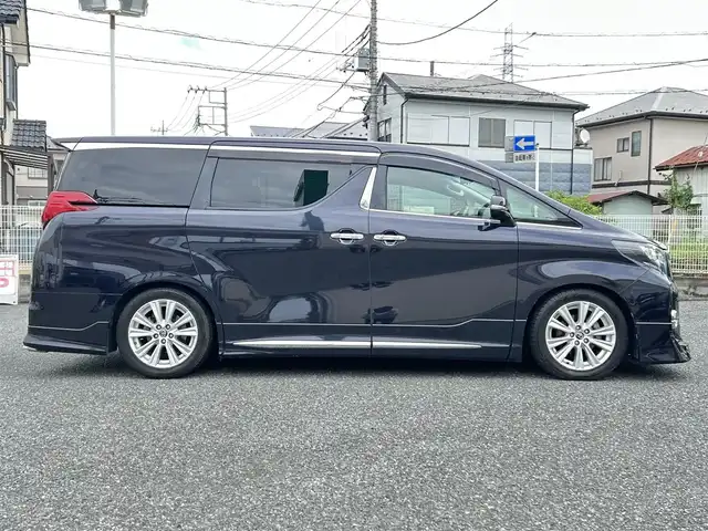 トヨタ アルファード S 埼玉県 2017(平29)年 5.9万km スパークリングブラックパールクリスタルシャイン ・モデリスタエアロ/・アルパインナビ（フルセグTV/SD/DVD/CD/BT/MDMI)/・アルパインフリップダウンモニター/・バックカメラ/・サイドカメラ（左側）/・ETC/・前後ドライブレコーダー/・パーフェクトダンパー/・電子パーキング/・ブレーキホールド/・横滑り防止装置/・コーナーセンサー/・ECOモード/・ステアリングスイッチ/・クルーズコントロール/・オートライト/・フォグライト/・プッシュスタート/・スマートキー/・スペアキー×１/・全席シートカバー/・純正フロアマット/・ドアバイザー/・純正18インチアルミホイール