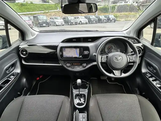 トヨタ ヴィッツ ハイブリッド F セーフティーエディションⅢ 岡山県 2019(平31)年 14.5万km ダークブルーマイカ SDナビ/純正ETC/ドライブレコーダー/バックカメラ/プッシュスタート/純正フロアマット/社外アルミホイール/フルフラットシート/アイドリングストップ/ドアバイザー/ウインカーミラー/横滑り防止装置/レーンキープアシスト/衝突被害軽減システム/LEDヘッドライト/コーナーセンサー/Wエアバッグ/オートハイビーム