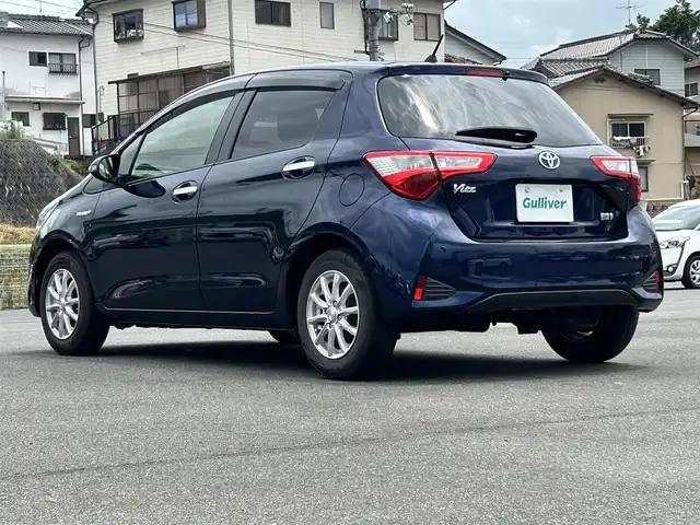 トヨタ ヴィッツ ハイブリッド F セーフティーエディションⅢ 岡山県 2019(平31)年 14.5万km ダークブルーマイカ SDナビ/純正ETC/ドライブレコーダー/バックカメラ/プッシュスタート/純正フロアマット/社外アルミホイール/フルフラットシート/アイドリングストップ/ドアバイザー/ウインカーミラー/横滑り防止装置/レーンキープアシスト/衝突被害軽減システム/LEDヘッドライト/コーナーセンサー/Wエアバッグ/オートハイビーム