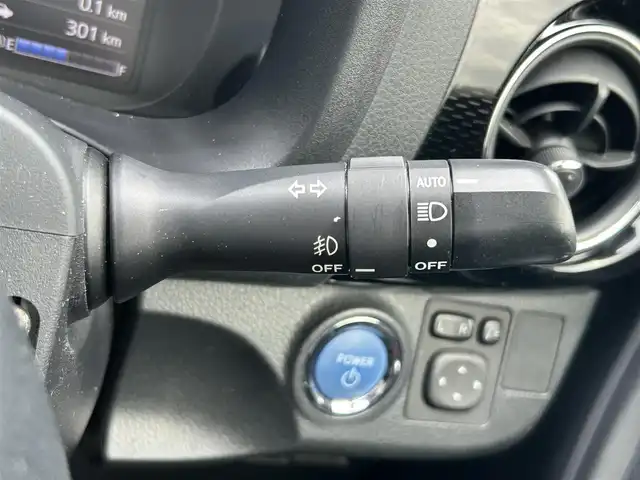 トヨタ ヴィッツ ハイブリッド F セーフティーエディションⅢ 岡山県 2019(平31)年 14.5万km ダークブルーマイカ SDナビ/純正ETC/ドライブレコーダー/バックカメラ/プッシュスタート/純正フロアマット/社外アルミホイール/フルフラットシート/アイドリングストップ/ドアバイザー/ウインカーミラー/横滑り防止装置/レーンキープアシスト/衝突被害軽減システム/LEDヘッドライト/コーナーセンサー/Wエアバッグ/オートハイビーム