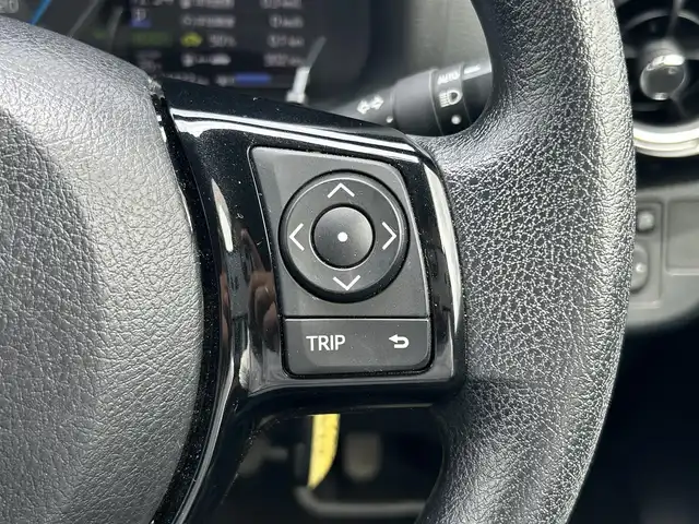 トヨタ ヴィッツ ハイブリッド F セーフティーエディションⅢ 岡山県 2019(平31)年 14.5万km ダークブルーマイカ SDナビ/純正ETC/ドライブレコーダー/バックカメラ/プッシュスタート/純正フロアマット/社外アルミホイール/フルフラットシート/アイドリングストップ/ドアバイザー/ウインカーミラー/横滑り防止装置/レーンキープアシスト/衝突被害軽減システム/LEDヘッドライト/コーナーセンサー/Wエアバッグ/オートハイビーム