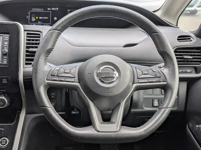 日産 セレナ ハイウェイスター G 栃木県 2017(平29)年 14.4万km ブリリアントホワイトパール 2トーン (株)IDOMが運営する【じしゃロン宇都宮店】の自社ローン専用車両になります。こちらは現金またはオートローンご利用時の価格です。自社ローンご希望の方は別途その旨お申付け下さい/アラウンドビューモニター/両側パワースライドドア/クルーズコントロール/ＥＴＣ/純正ナビ/フルセグ/スマートキー/スペアキー