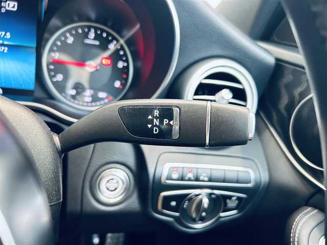 メルセデス・ベンツ Ｃ２２０ｄ ステーションワゴン アバンギャルドAMGライン 大阪府 2019(令1)年 4.9万km ポーラホワイト レーダーセーフティ/黒革/メモリ付きパワーシート/シートヒーター/純正ナビ/TV/バックカメラ/applecarplay/ACC/ブラインドスポット/純正18インチAW/LEDヘッドライト/電動リアゲート