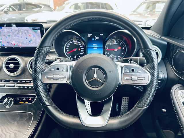 メルセデス・ベンツ Ｃ２２０ｄ ステーションワゴン アバンギャルドAMGライン 大阪府 2019(令1)年 4.9万km ポーラホワイト レーダーセーフティ/黒革/メモリ付きパワーシート/シートヒーター/純正ナビ/TV/バックカメラ/applecarplay/ACC/ブラインドスポット/純正18インチAW/LEDヘッドライト/電動リアゲート