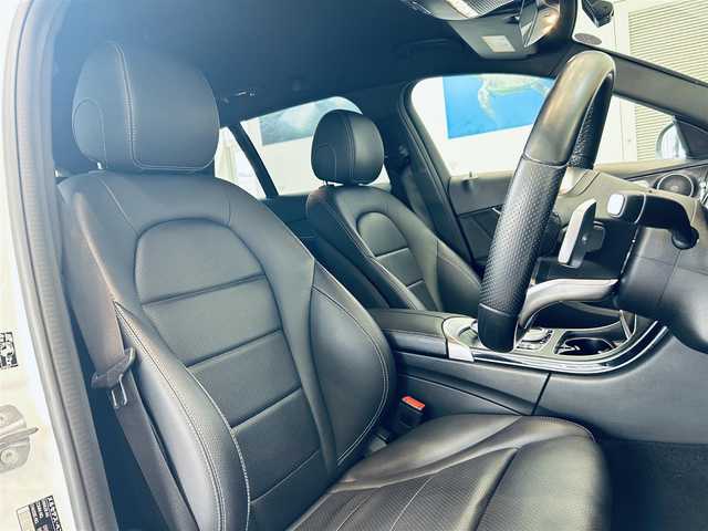メルセデス・ベンツ Ｃ２２０ｄ ステーションワゴン アバンギャルドAMGライン 大阪府 2019(令1)年 4.9万km ポーラホワイト レーダーセーフティ/黒革/メモリ付きパワーシート/シートヒーター/純正ナビ/TV/バックカメラ/applecarplay/ACC/ブラインドスポット/純正18インチAW/LEDヘッドライト/電動リアゲート