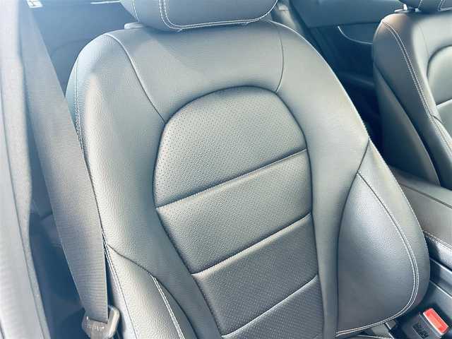 メルセデス・ベンツ Ｃ２２０ｄ ステーションワゴン アバンギャルドAMGライン 大阪府 2019(令1)年 4.9万km ポーラホワイト レーダーセーフティ/黒革/メモリ付きパワーシート/シートヒーター/純正ナビ/TV/バックカメラ/applecarplay/ACC/ブラインドスポット/純正18インチAW/LEDヘッドライト/電動リアゲート