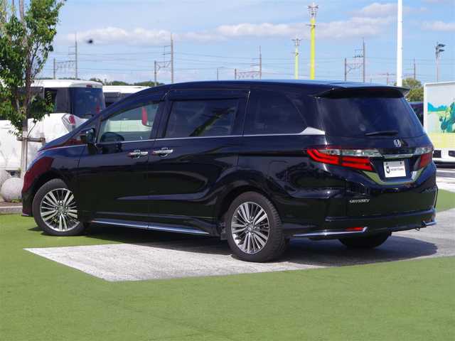 ホンダ オデッセイ G エアロ ホンダセンシング 千葉県 2018(平30)年 4.4万km クリスタルブラックパール ホンダセンシング/・衝突軽減ブレーキ（CMBS）/・車線維持支援システム（LKAS）/・アダプティブクルーズコントロール（ACC）/・後方誤発進抑制機能/・誤発進抑制機能/両側パワースライドドア/純正SDナビ/地デジTV/【DVD/CD再生機能　Bluetooth接続】/バックカメラ/フリップダウンモニター/ドライブレコーダー/ETC（2.0）/LEDヘッドライト/フォグライト/ウインカーミラー/コーナーセンサー/純正17インチアルミホイル/サイド/カーテンエアバッグ/Honda スマートキー
