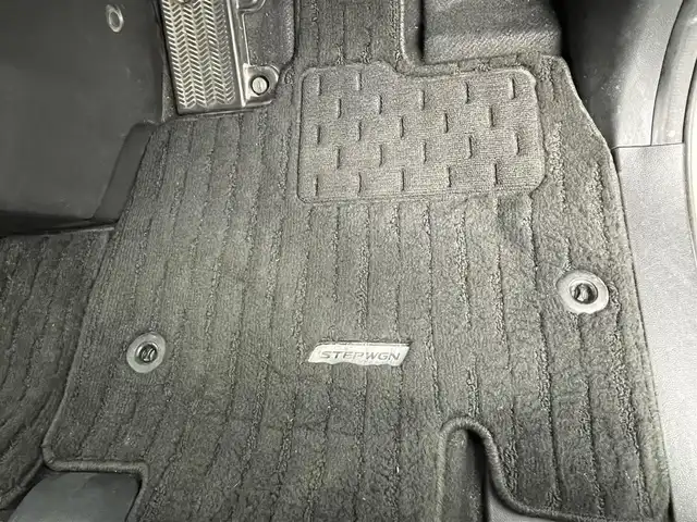 ホンダ ステップワゴン スパーダ eHEV G EXホンダS 群馬県 2020(令2)年 5.7万km プラチナホワイトパール 純正メモリーナビ　バックカメラ　両側パワースライドドア　アダプティブクルーズコントロール　ＬＥＤ　ハーフレザーシート　シートヒーター　純正１６インチＡＷ　ステアリングリモコン　ドラレコ　ＥＴＣ　禁煙車